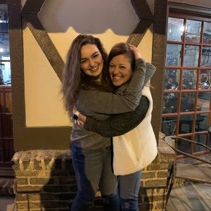 Meet your Posher, Sierra